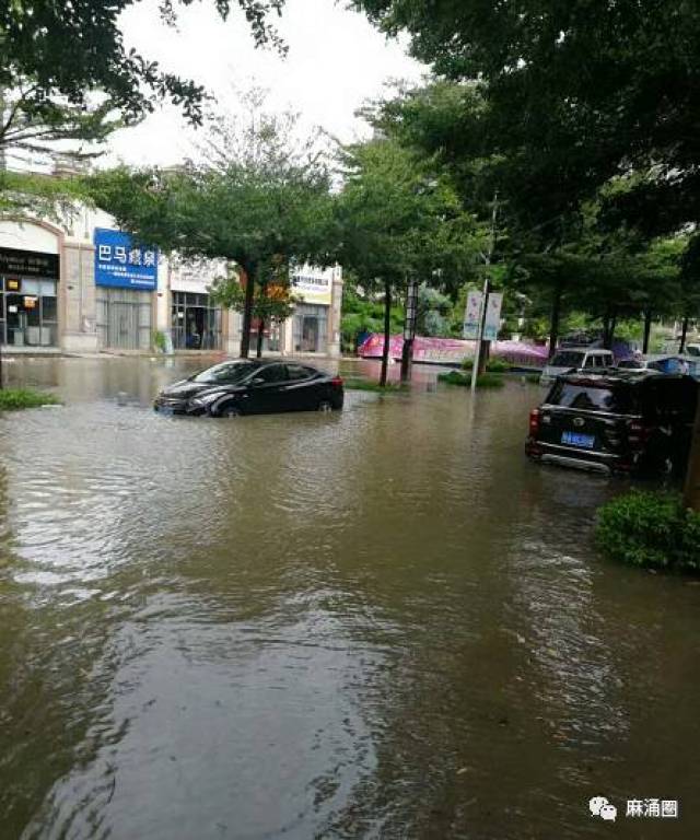 深圳某街道遭遇海水倒灌水淹危机