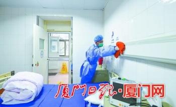 老人长期居住医院单间现象，院方回应与背后原因深度解析