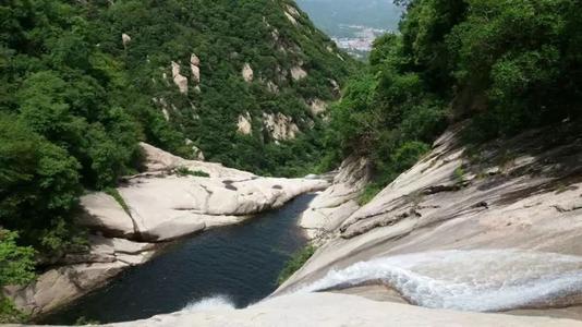 旅行中防范空气污染，健康保护与策略建议